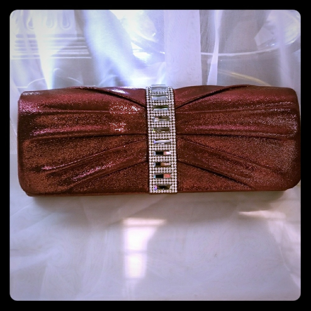 Evening clutch bag. Color burgundy.